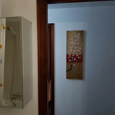 Aguilon أرّاثيفي